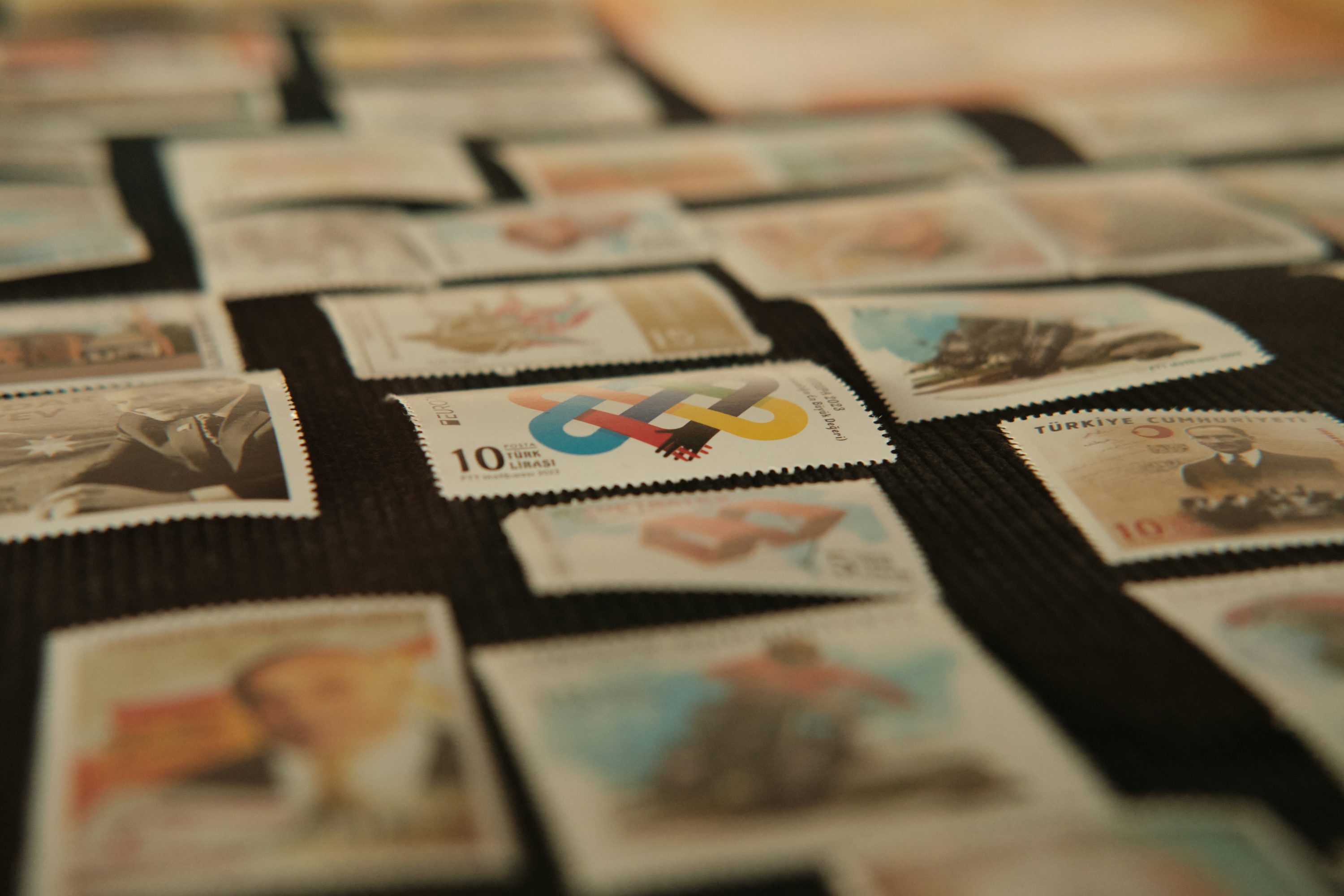 The relationship between small stamps and finance