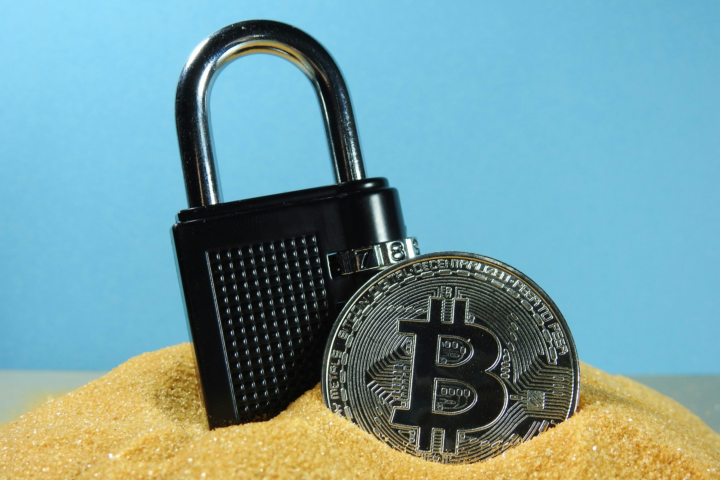 Hidden channels of financial privacy disclosure